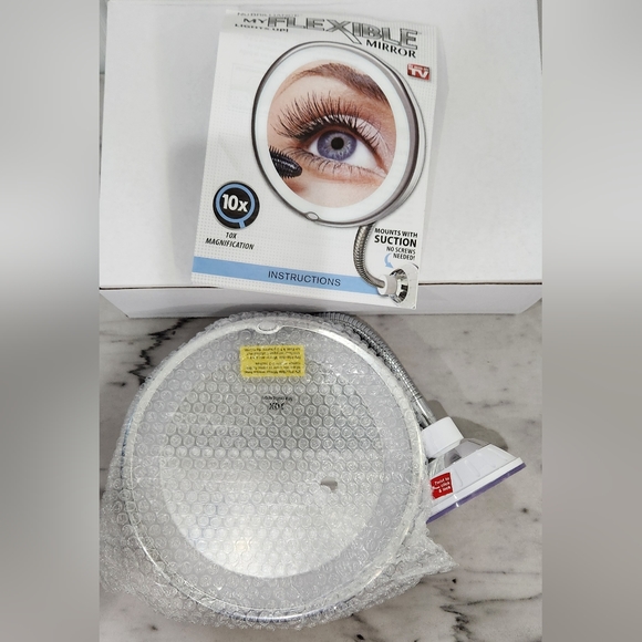 NIB NuBrilliance Flexible light up 10x mirror - Picture 3 of 5